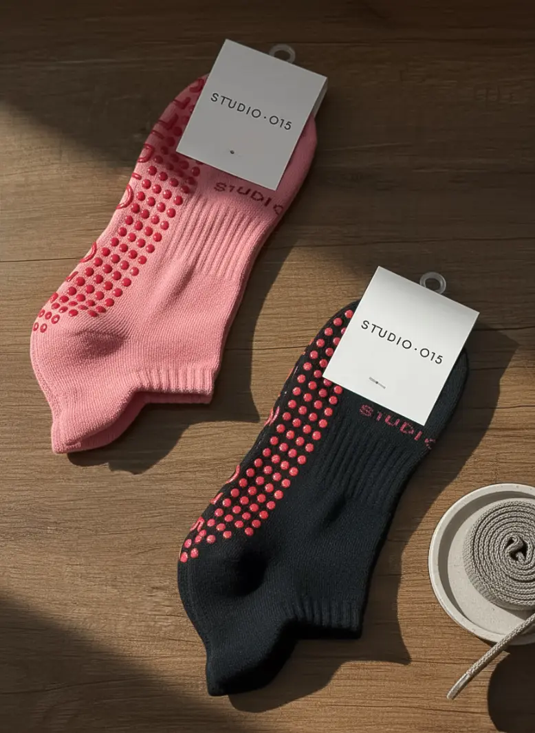 Studio 015 Pilates Socks Low